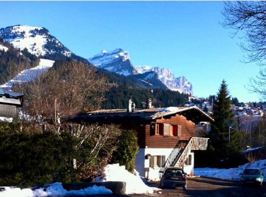 Charmant Appartement Dans Chalet Les Carroz-d'Araches Exterior foto